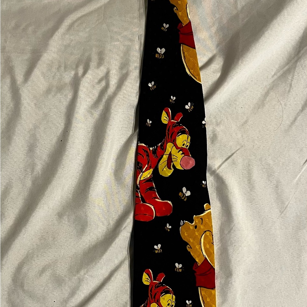 Vintage Disney Winnie the Pooh and Tigger tie 100% silk tie NWT